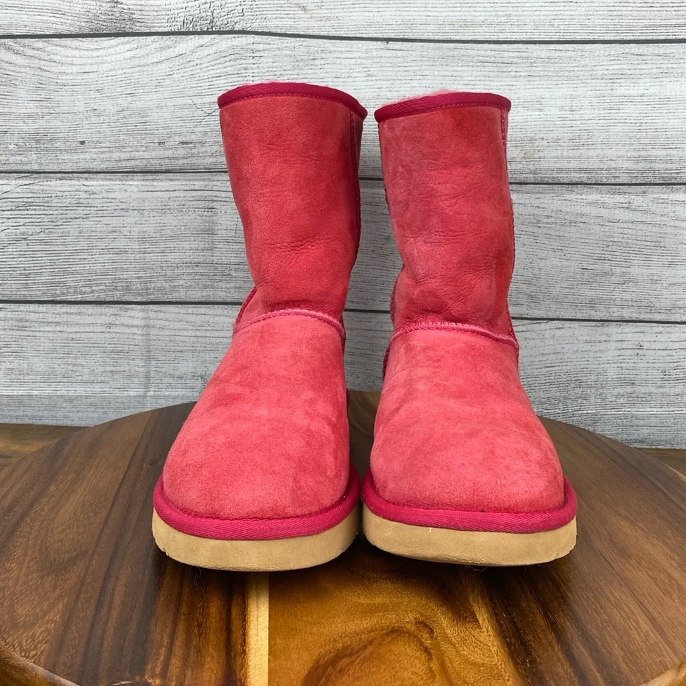 UGG Classic Short Serape Pink Multicolor Stripes Limited Edition Boot Women’s 10